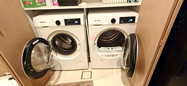 Siemens IQ300 9kg Saprat Washer Dryer Sat Latest Version