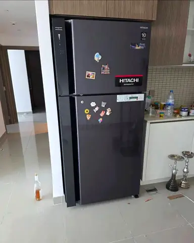 Hitachi top-freezer refrigerator - good condition, 2-door