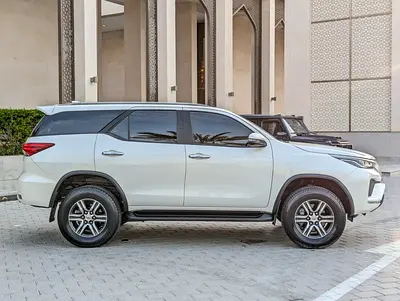 صورة مصغرة 17 لـ 2022 Toyota FORTUNER