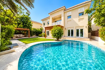 Beautifully Landscaped | Extended | Ready to Move