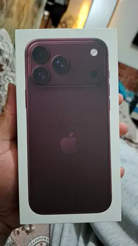 Iphone 18 pro max. BURGUNDY COLOR 256gb