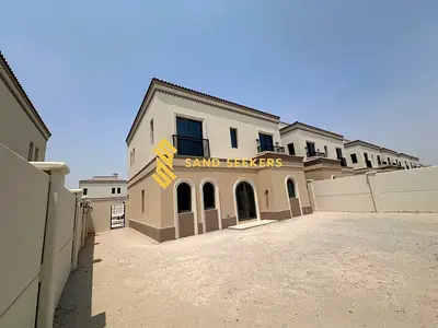 Stunning 3BR Villa | Shaded Parking | Kitchen Appliances