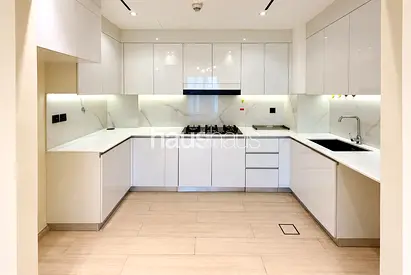 Vacant | Spacious 3 Bed | Marina Skyline Views