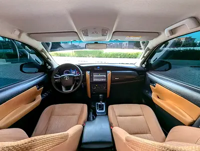 2021 Toyota FORTUNER photo 4