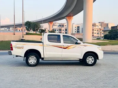 2008 Toyota HILUX — фото 2