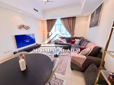 شقة غرفتين وصالة بإطلالة جميلة في طابق مرتفع – شامل الإنترنت والباركنج