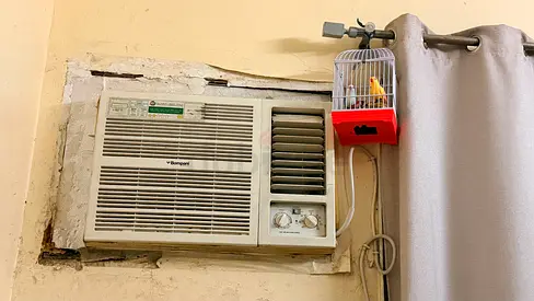 Used window air conditioner - Bompani working condition