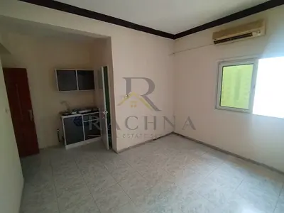 Spacious Studio Apartment | Split AC | Free Parking | Near to Bus Stop