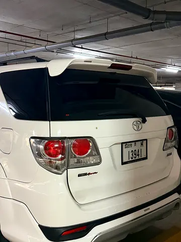 2014 Toyota FORTUNER photo 4