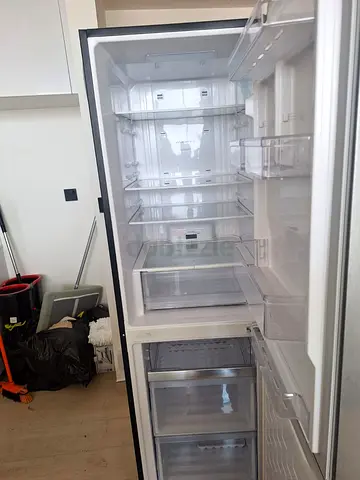 Hitachi Bottom Freezer Top Fridge