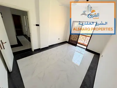بلكونه اطلالة ممتازة - صالة منفصله - سعر مناسب - سهل المخرج لطريق الشيخ محمد بن زايد
