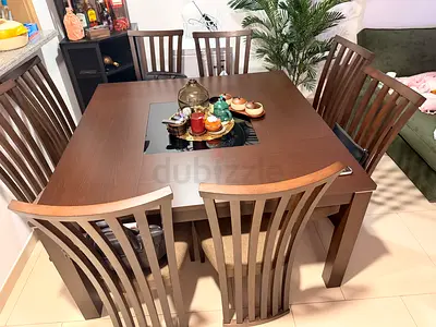 Dining table 8 seated from united furniture