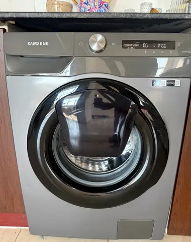 Samsung Front Load Washing Machine - Good Working Condition. Eco bubble, steam wash, add wash door