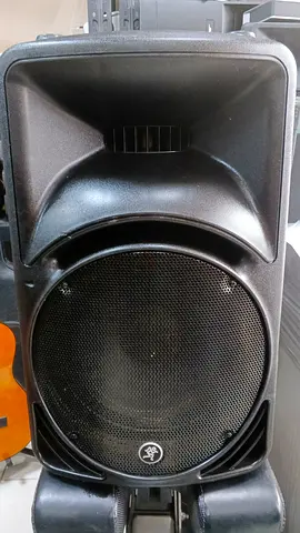 Mackie C300Z 12" 2-Way Compact Passive 300 Watt RMS Loudspeaker