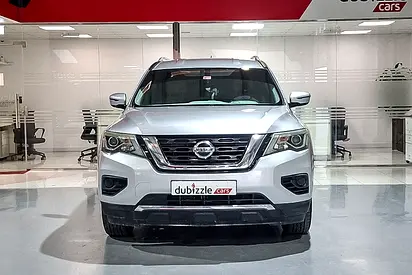 2018 Nissan PATHFINDER photo 2
