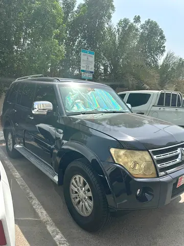 2010 Mitsubishi Pajero GLS GCC Specs