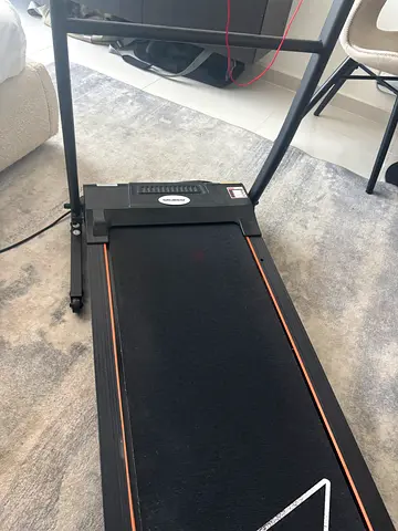 Foldable home treadmill in good working condition