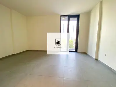 Specious luxury apartment for rent