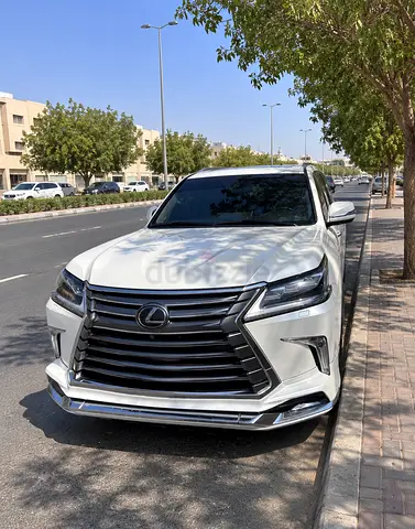 2021 Lexus LX 570 Platinum GCC Specs in Excellent Condition