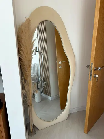 Full-length free-standing wavy cream mirror — modern decorative floor mirror