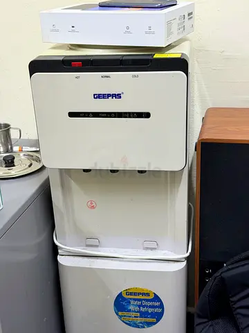 Geepas Water Dispenser with Bottom Refrigerator Fridge - Perfect Working Condition