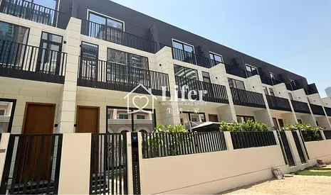 Furnished 4BR Villa | Private Garden | Four Cheques