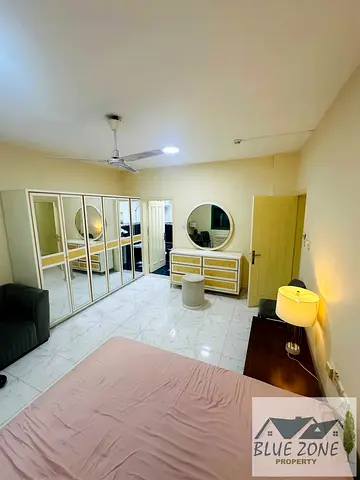 Available master bedroom qasmia 2000
