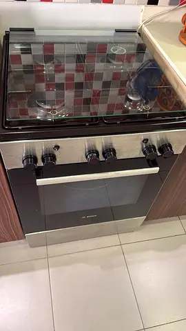 Bosch freestanding gas cooker with oven - good working condition