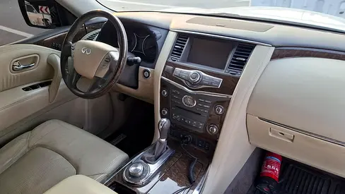 2017 Infiniti QX80 缩略图 11
