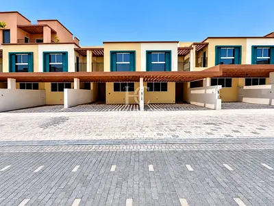 Luxury 4BR Townhouse | Mediterranean Living | Lagoon Community