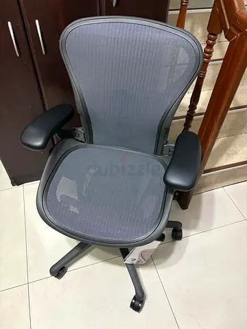 Herman miller Aeron remastered model B fully loaded