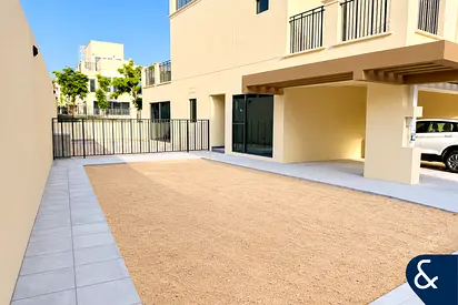 Single Row End | Huge Plot | Ready Now