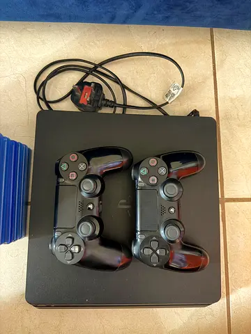 PS4 slim disc