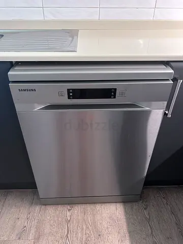 Samsung stainless steel built-in dishwasher - good condition
