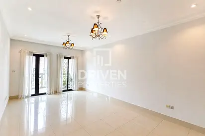 Elegant Apt | Spacious | Multiple Amenities