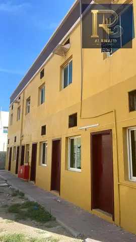 Labour Accommodation for Sale 52 Rooms + 4 Shops