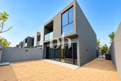 3BR Corner Villa | Ready to move Private Backyard