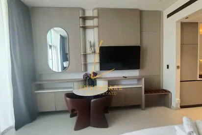 Fully Furnished | Ready To Move | 12 Cheques