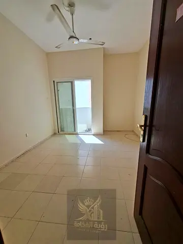 شقة غرفة وصالة بموقع مميز، تجمع بين الراحة والسعر المناسب، مع شهر مجاني لتستفيد من عرض مميز وتوفير أكبر!