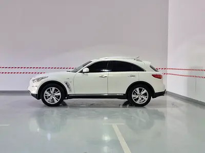 2016 Infiniti QX70 — фото 5