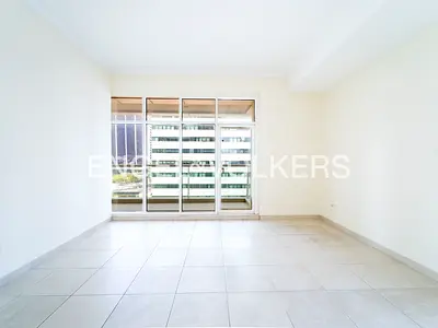 Panoramic Views I Unfurnished I Close to Metro