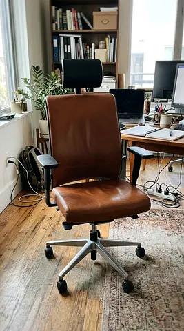 Steel case office chair used like new