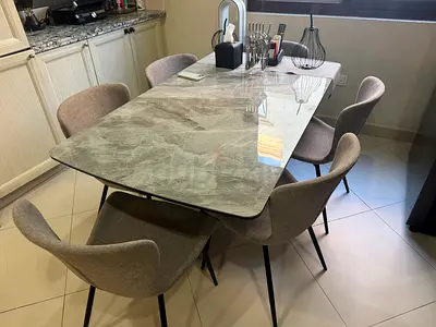 Dinning table