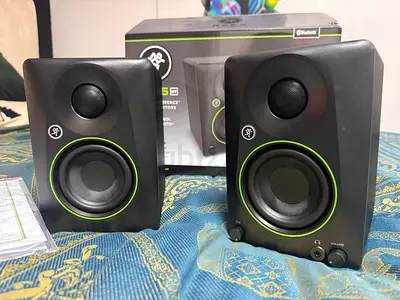 Mackie CR3.5BT Studio Speakers | Like New | Bluetooth | Warranty