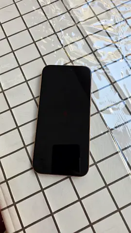 Used iPhone in good working condition - no major scratches