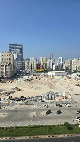 غرفتين وصالة مع بلكونة بجانب ميغا مول، حمامان وتكييف مجاني. متوفر نموذج بحمام واحد بسعر 37,999. بدون باركن.