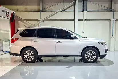 2018 Nissan PATHFINDER photo 4