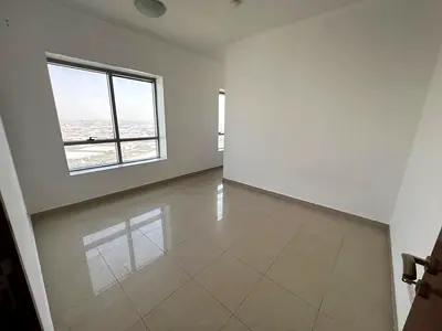 غرفة وصالة للايجار السنوي بالشارقة | باركينج | تكييف مركزي | على شارع الوحدة | بالقرب من حديقة المجاز