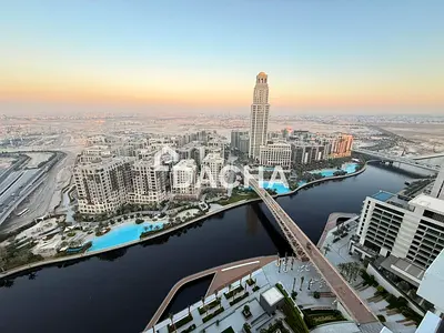 Top floors / Full canal view / Branded