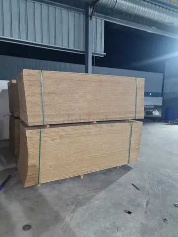🚨 CLEARANCE SALE: 550 Sheets Particleboard / Chipboard – Dubai 🚨